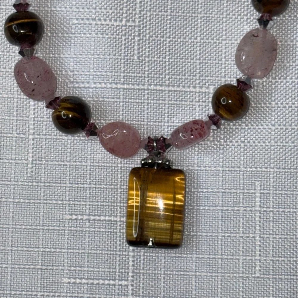 Handcrafted Strawberry Quartz, Tiger’s Eye and Swarovski Crystal Bracelet - Picture 3 of 4